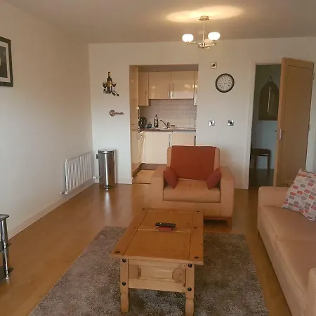 Fels Point Apartment *